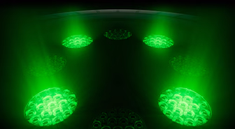 Dessous de la montre révélant plusieurs capteurs ronds avec des voyants LED verts lumineux